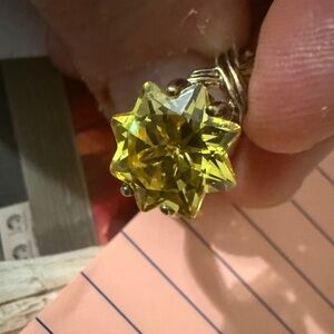 Elegant Yellow quartz, color Star-Shaped Women's Ring sterling 925
